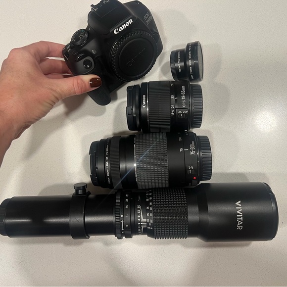 Canon EOS 2000D Black Camera with EF-S 18-55mm Lens - Picture 3 of 13